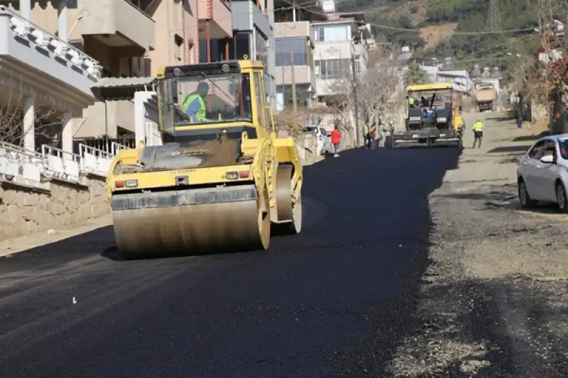 HBB Atik Yayla Yolunu Asfaltlıyor