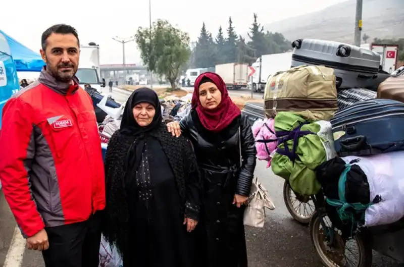 Türkiye'de öğrendiği çiftçiliği Memleketinde Sürdürmek üzere Suriye'ye Gitti
