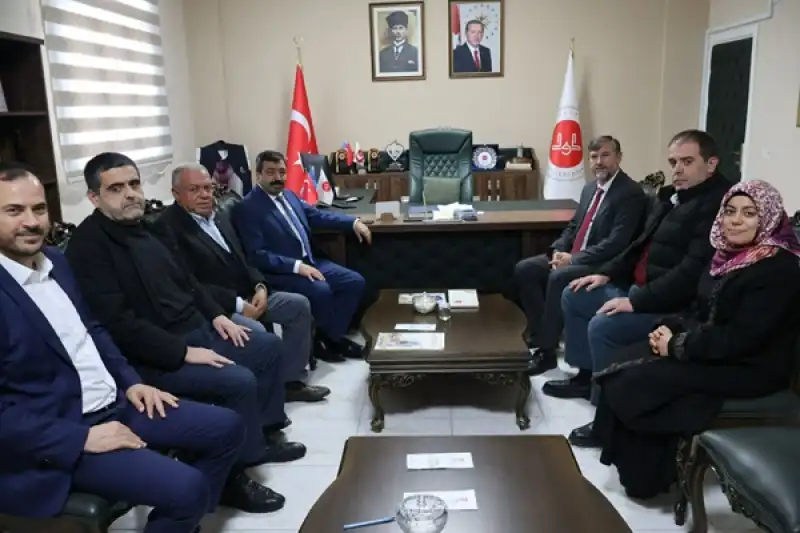 Hayırsever Öksüz Ailesinden Müftü Topçu’ya Ziyaret