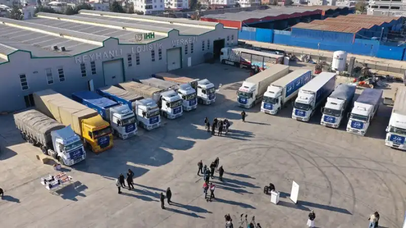 Hatay'dan Suriye'ye 30 Yardım Tırı Gönderildi