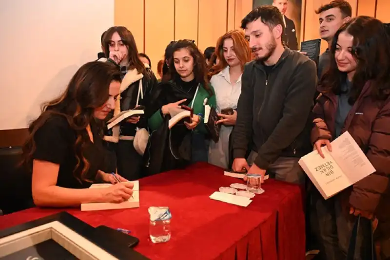 Dilek Livaneli, HMKÜ'nde Öğretmenlik Ve Başarıya Dair İlham Verdi