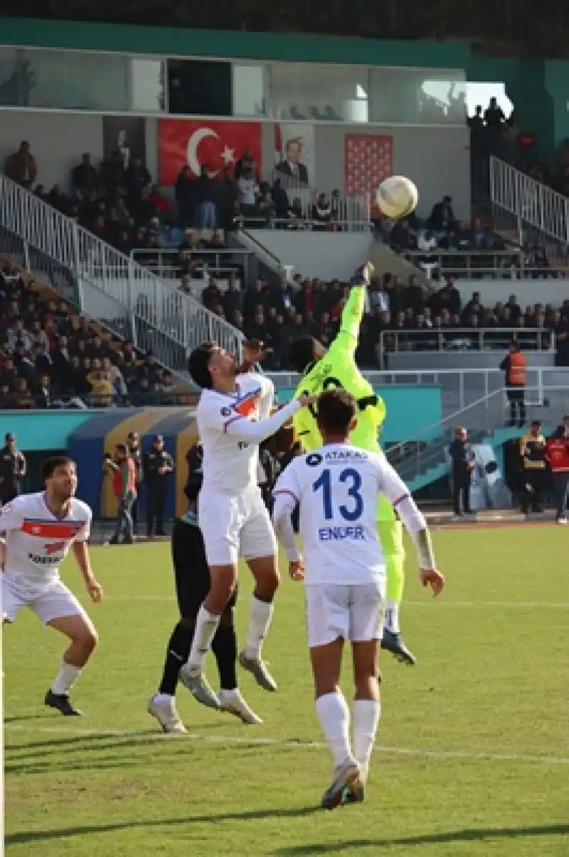 İskenderunspor, Hatayspor'u 1-0 Yenerek Ziraat Türkiye Kupası'na Devam Etti