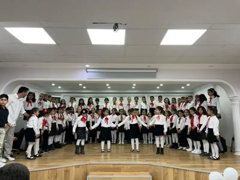 Atatürk İlkokulu Çocuk Korosu'ndan Muhteşem Konser