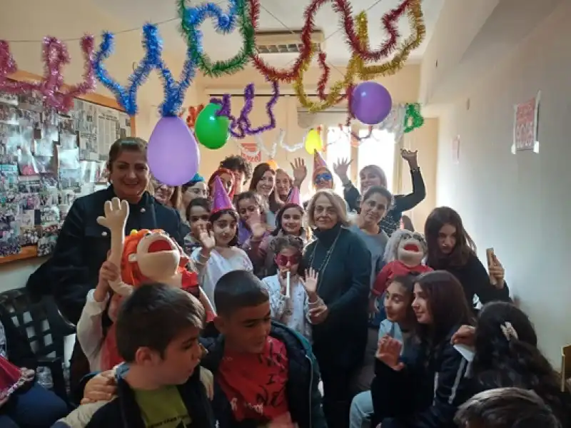 İskenderun Çocuk Ve Gençleri Destekleme Derneği’nden Yeni Yıla Muhteşem Karşılama!