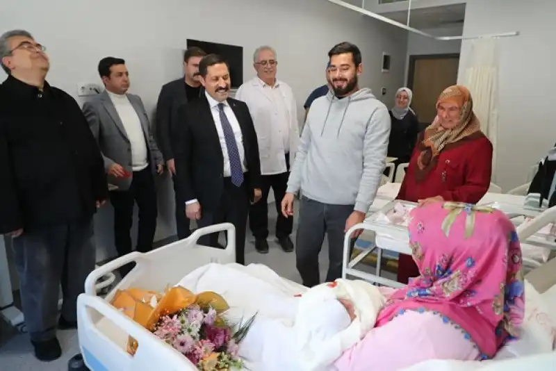 Vali Masatlı 2025’in İlk Bebeğini Ziyaret Etti