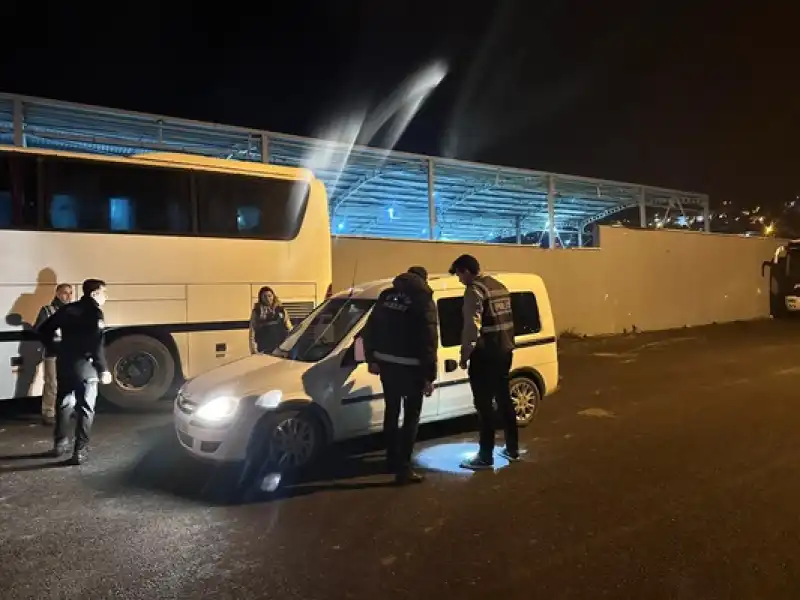 İskenderun'da Aranan 12 şüpheli Yakalandı
