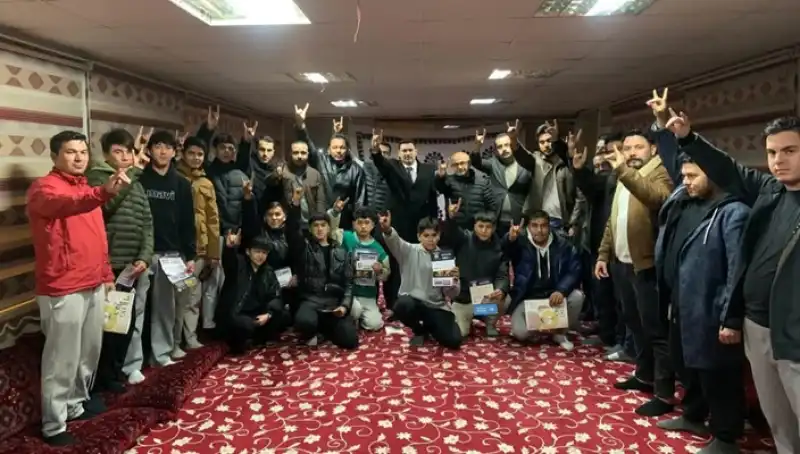 Üniversiteye Hazırlanan Gençlere Ülkü Ocakları'ndan Destek 