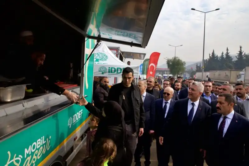 Bolat, Cilvegözü Sınır Kapısı'na Gelerek Buradaki Tampon Bölgede Incelemelerde Bulundu