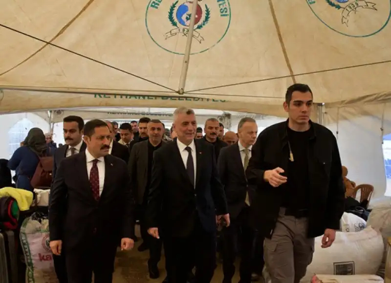 Bolat, Cilvegözü Sınır Kapısı'na Gelerek Buradaki Tampon Bölgede Incelemelerde Bulundu