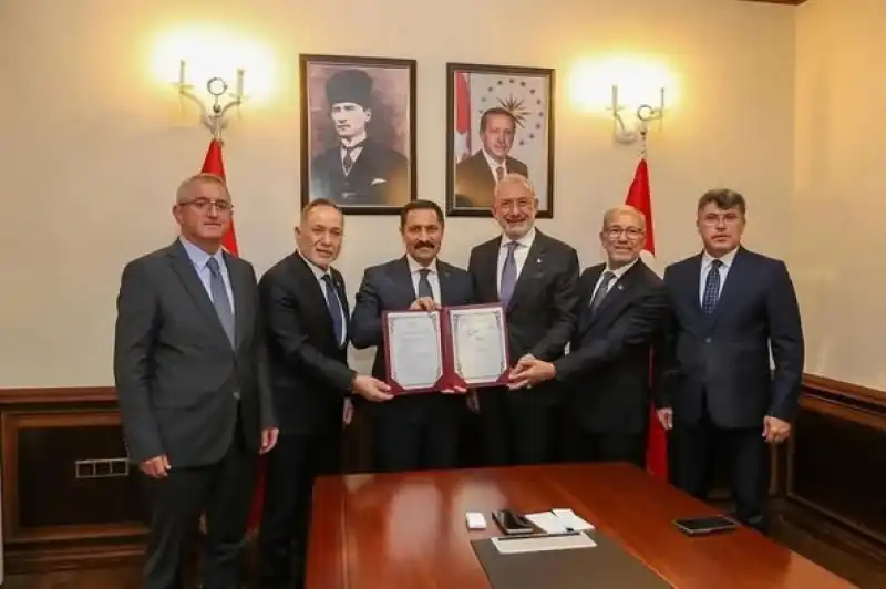 Tosyalı Ailesinden Mesleki Ve Teknik Anadolu Lisesi