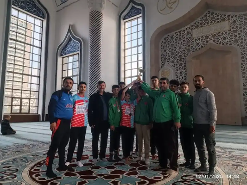 TOBB Anadolu İmam Hatip Lisesi Öğrencileri Hatay İl Birincisi Oldu
