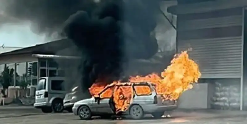 Antakya’da Araç Yangını Korkuttu!