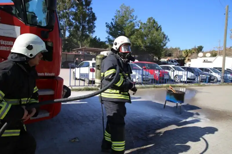 HBB Itfaiyesi Emniyet Ve Jandarma Güçlerine Yangın Eğitimi Verdi