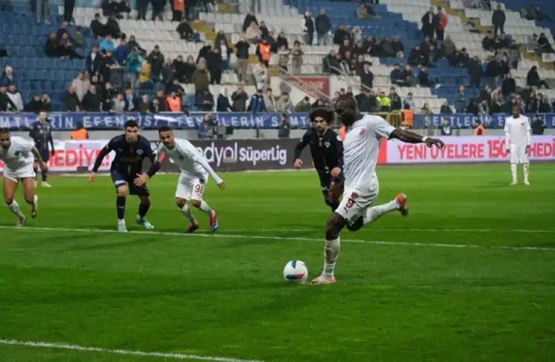 Hatayspor 4 Kez Öne Geçtiği Maçı Kaybetti: 5-4