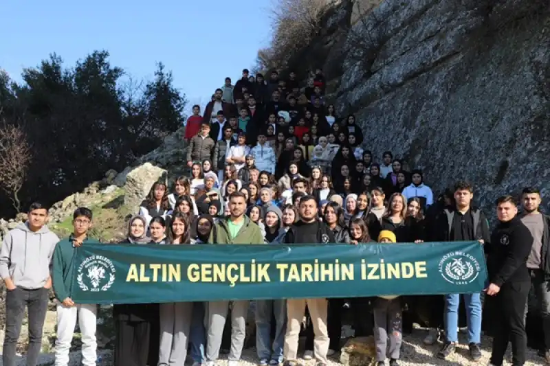 Altınözü Belediyesi Gençlik Meclisi Tarihin Izinde Yürüdü