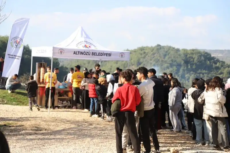 Altınözü Belediyesi Gençlik Meclisi Tarihin Izinde Yürüdü
