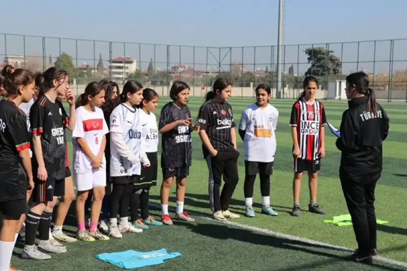 Hatay'da 15 Ve 17 Yaş Altı Kız Milli Futbol Takımı Seçmeleri Yapıldı