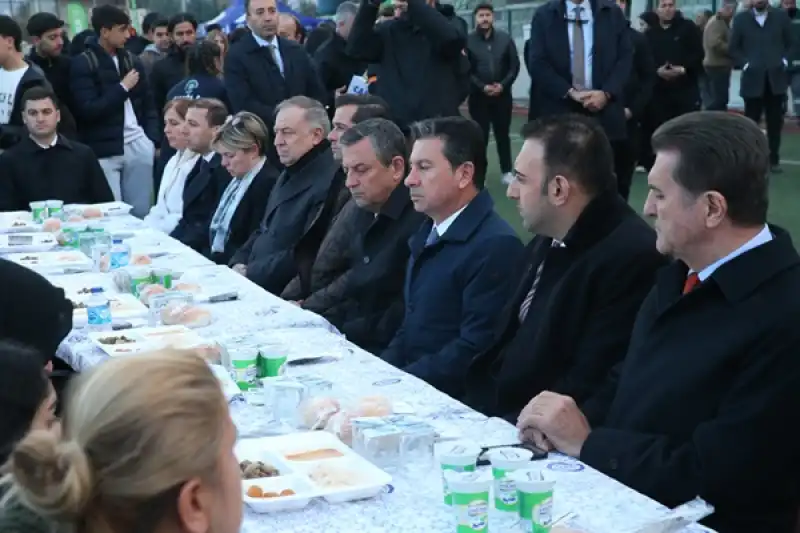 CHP Genel Başkanı Özel, Hatay'da Konser Ve Mevlit Programlarına Katıldı