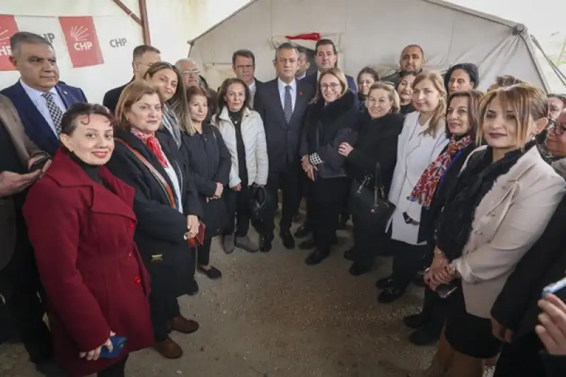 CHP Genel Başkanı Özgür Özel, Depreme Siyaset üstü Bir Milli Seferberlik öneriyoruz