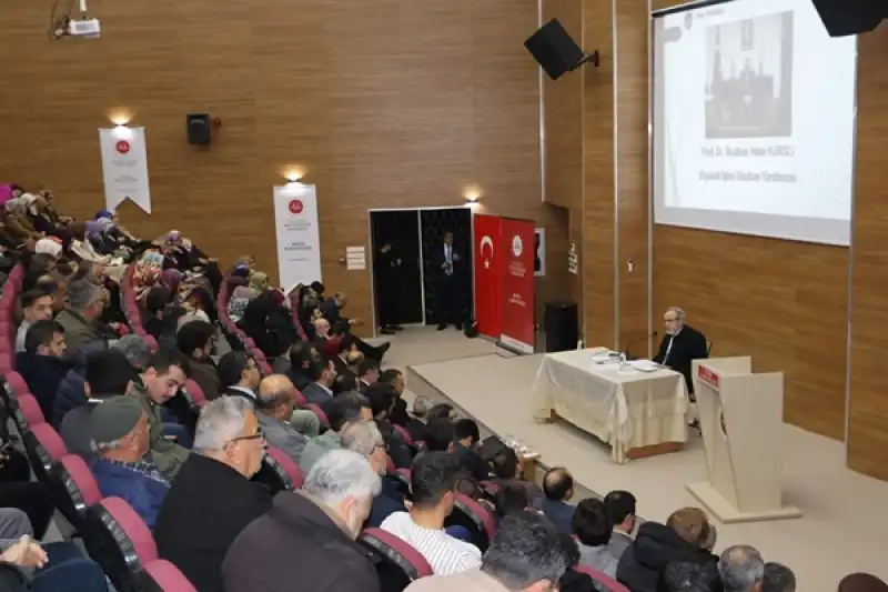 Prof. Dr. İbrahim Hilmi Karslı'dan Âlimlerin Sorumlulukları Üzerine Konferans