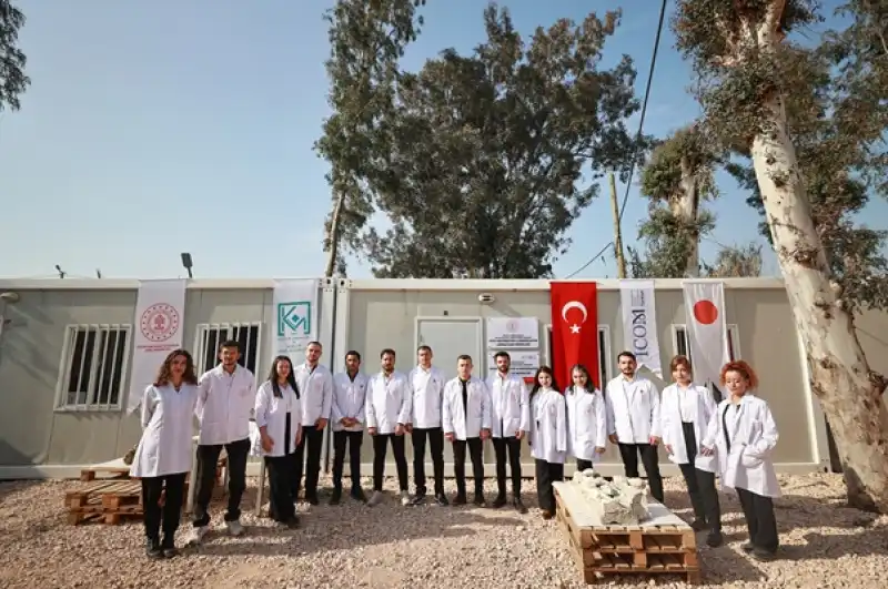 Hatay'ın Depremde Hasar Gören Taşınabilir Kültür Varlıkları Laboratuvarda Onarılıyor