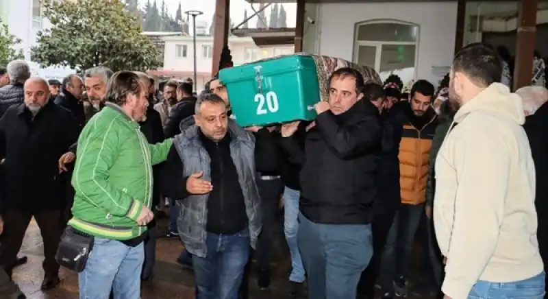 Nimet Öksüz Dualarla Son Yolculuğuna Uğurlandı