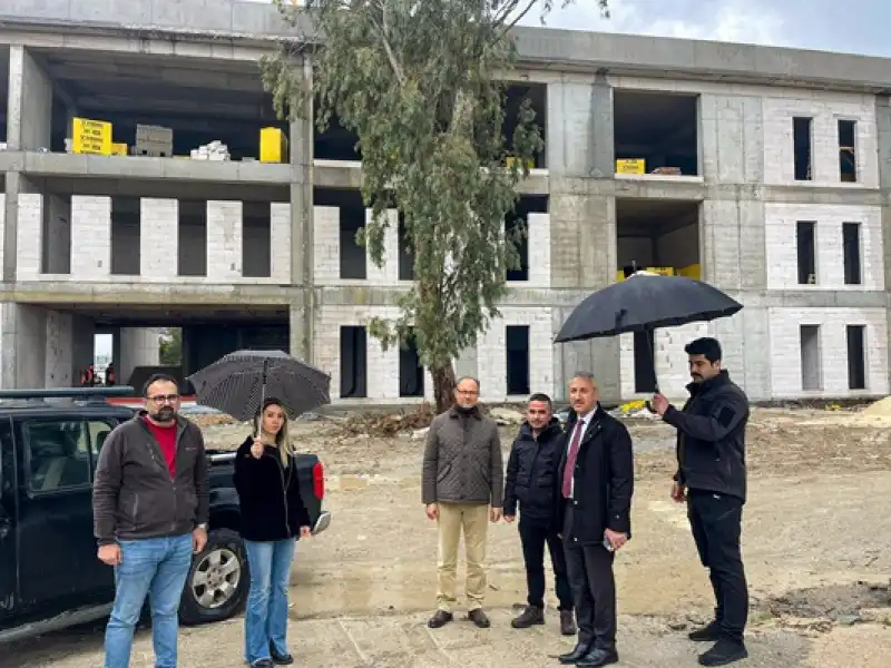 Rektör Eren 5 Bin Öğrenci Kapasiteli Antakya MYO İnşaatını İnceledi
