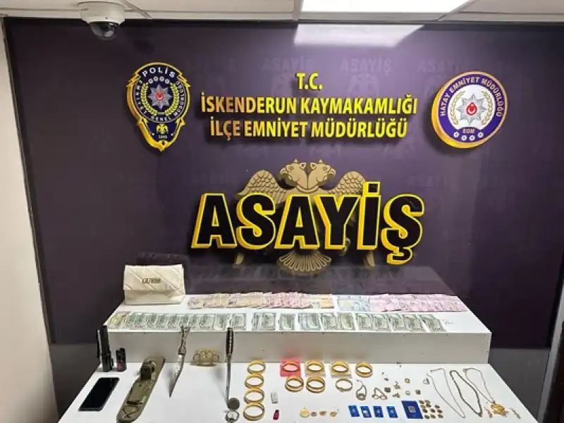 İskenderun'da Hırsızlık Iddiasıyla 4 şüpheli Yakalandı
