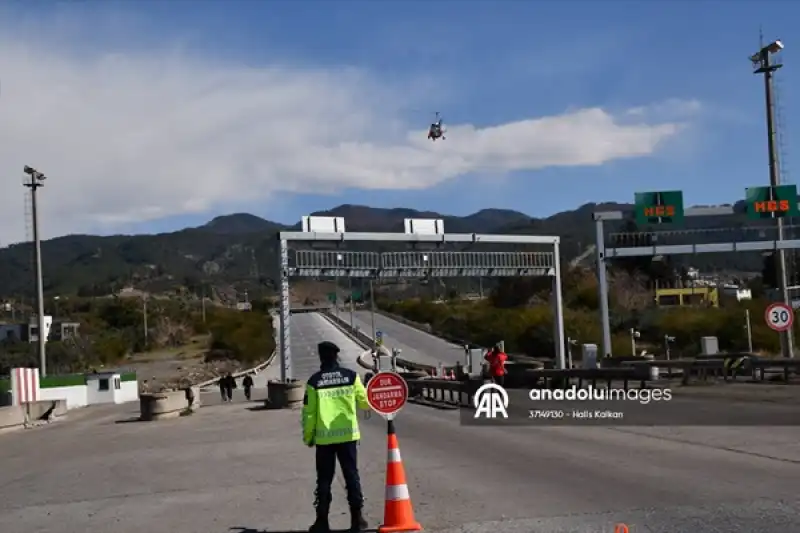 Hatay'da Otoyol Jandarması Cayrokopter Destekli Trafik Denetimi Yaptı