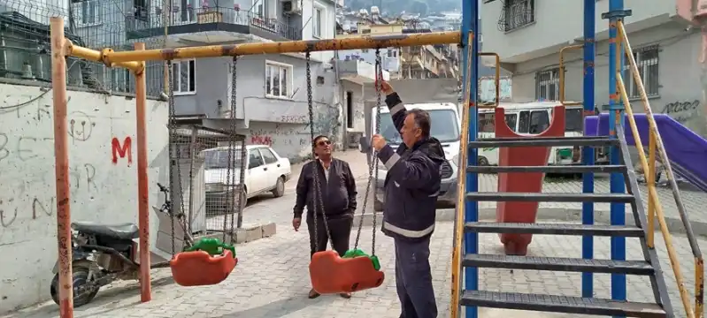 Park Ve Yeşil Alanlarda çalışmalar Hız Kesmeden Sürüyor
