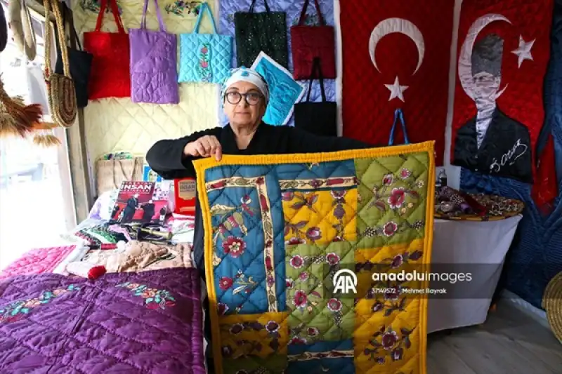Ödüllü Yorgan Ustası Kültür Ve Sanat Çarşısı Ile Tezgahına Kavuştu