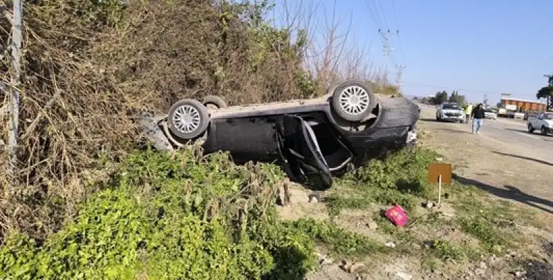 Dörtyol'da Takla Atan Otomobilin Sürücüsü Yaralandı