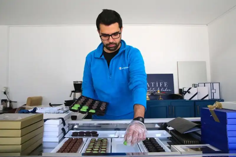 Prefabrik çarşı, Depremde Kaybettiği Dükkanı 