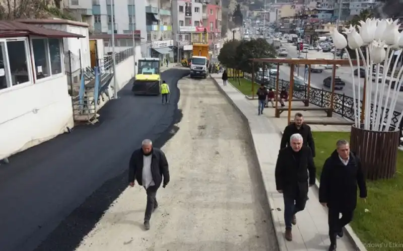 Başkan Gül, Asfalt Desteği İçin Öntürk Ve Ekibine Teşekkür Etti