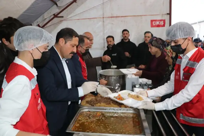 Hatay Vakıflar Bölge Müdürlüğü'nden Konteyner Kentteki Depremzedelere Iftar