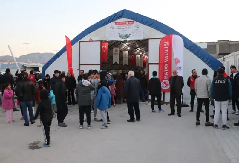 Hatay Vakıflar Bölge Müdürlüğü'nden Konteyner Kentteki Depremzedelere Iftar