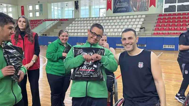Down Sendromlu çocuklardan Beşiktaş Tüpraş'a Ziyaret