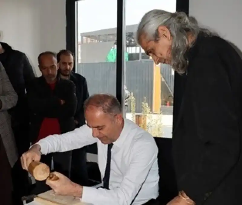Ahşap Yontu Atölyesinde Sanat Ve Dayanışma Buluştu