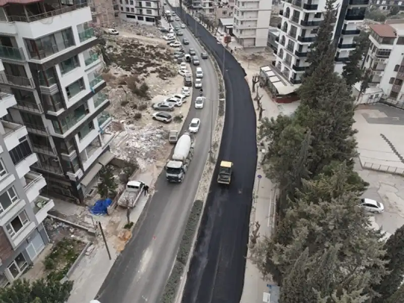 HBB’nin Defne’de Asfalt çalışması Devam Ediyor