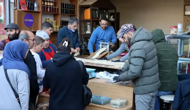 Geleneksel Bir Ramazan Lezzeti: Küncülü Helva