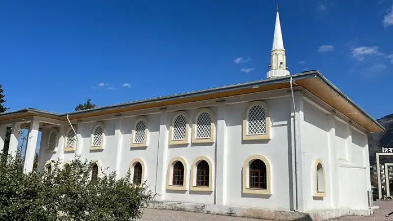 Depremden Etkilenen Hatay'da Vakıf Ve Hayırseverlerin Desteğiyle 84 Cami Ibadete Açıldı