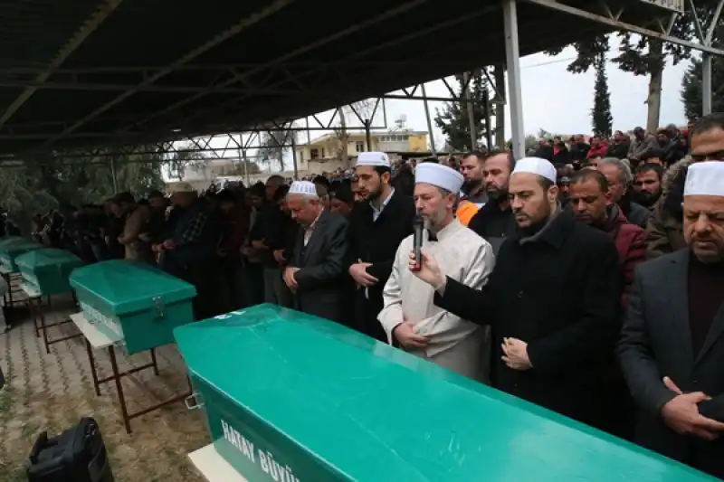 Hatay'daki Trafik Kazasında Hayatını Kaybeden 6 Kişinin Cenazeleri Defnedildi