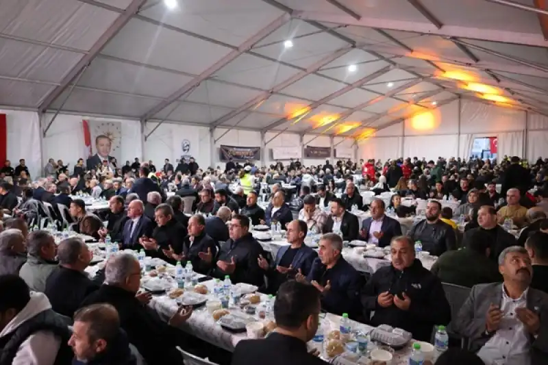 Büyükşehir’in Iftar Programında Kardeşlik Vurgusu HBB’nin Iftar Programına Yoğun Katılım
