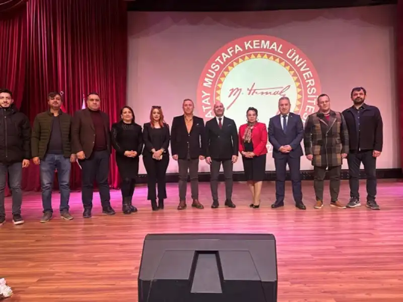 Doğru İnsanlar Dayanışma Ve Düşünce Derneği'nden Hatay'da Anlamlı Kitap Bağışı