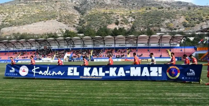 İskenderunsporlu Futbolculardan Anlamlı Mesaj: 
