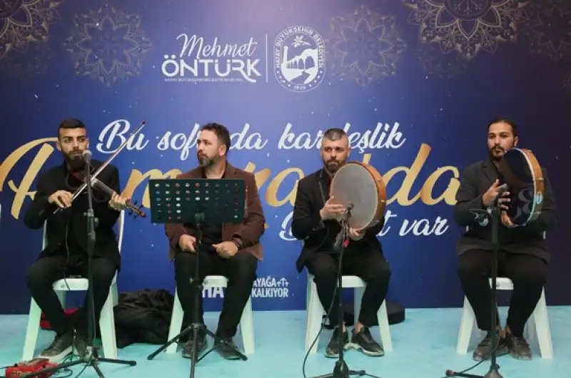 Hatay'da Büyükşehir Belediyesinin Iftar çadırları Hizmet Vermeye Başladı