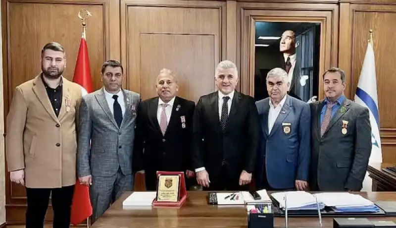 Şehit Ailesi Ve Gazilerden SGK Müdürü Bal’a Ziyaret