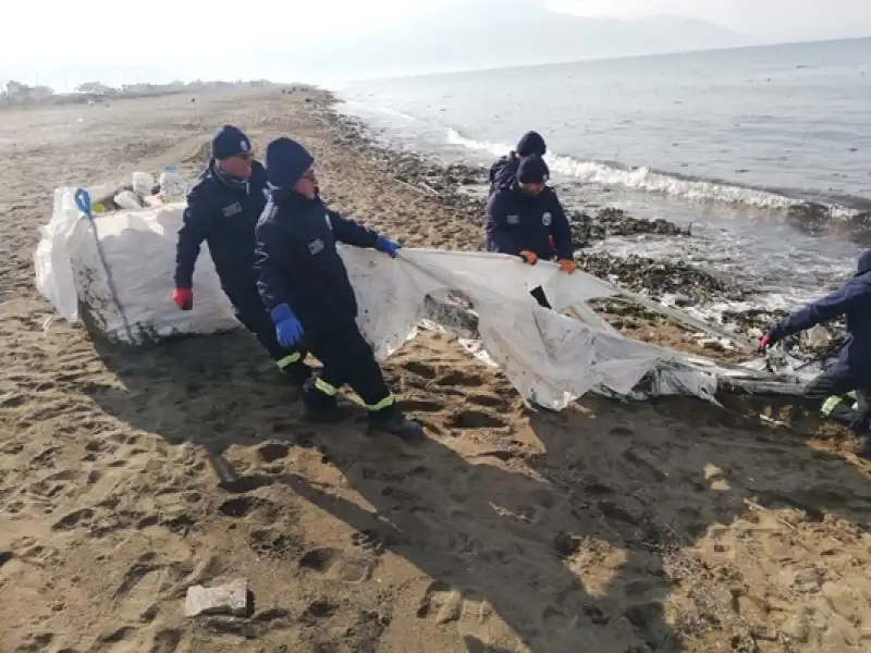HBB’den Sahillerde Kış Temizliği