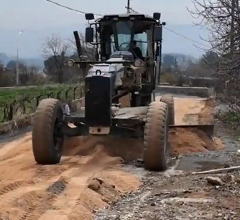 Fen Işleri Müdürlüğü Ekipleri, Yol çalışmalarını Aralıksız Sürdürüyor