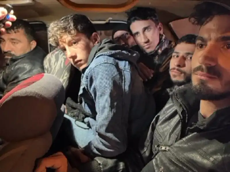 19 Kaçak Göçmen Belen'de Yakalandı!